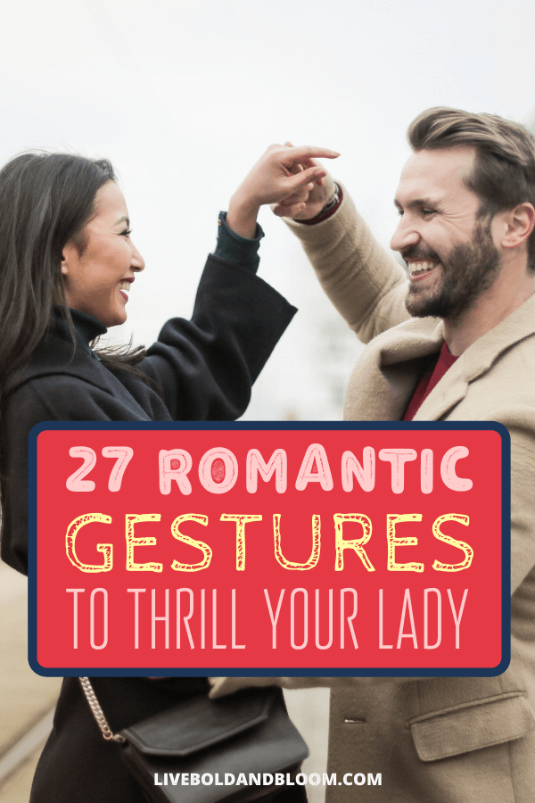 想给你的妻子或女朋友浪漫惊喜吗？查看此盛大浪漫手势列表，这些手势将传达您的爱。