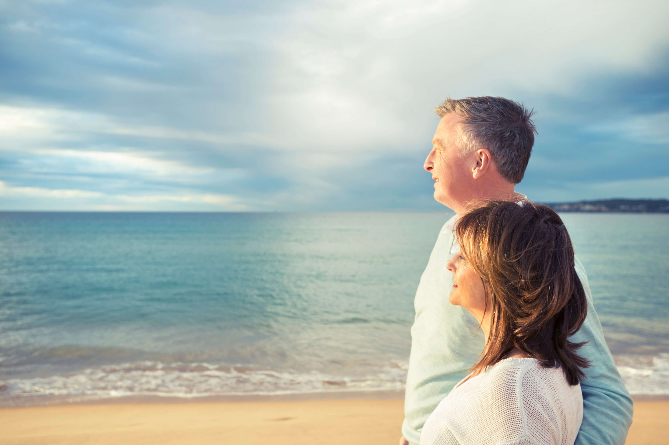 lovely mature couple in the beach emotional signs you need to retire