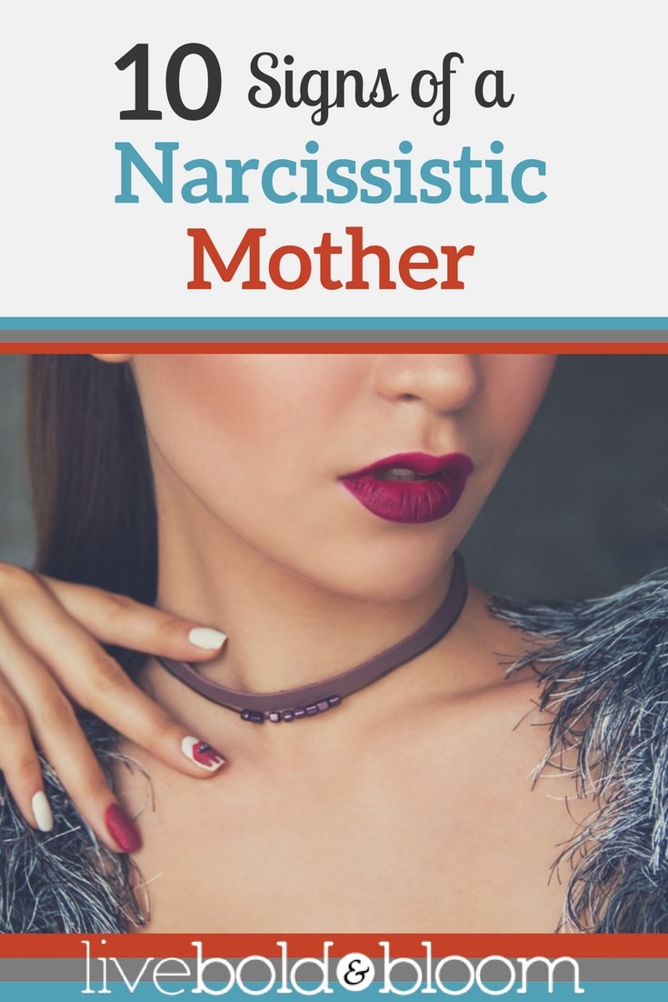 你有一个自恋的母亲吗？发现可能表明您的母亲具有个性障碍的10个自恋迹象。