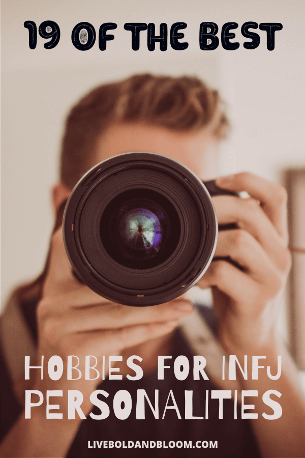 有infj个性的人倾向于与他们的兴趣有关的爱好，并且服务更加目的。查看我们的Infj人物的爱好列表。