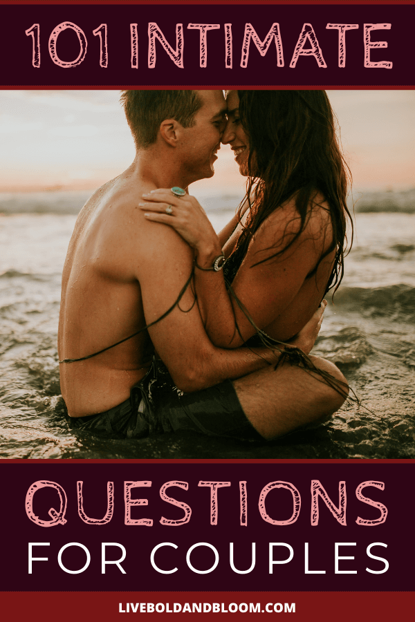 想问你的男朋友或女朋友一些更深层次的问题吗?看看这些有趣的、浪漫的关系问题，它们会揭开彼此的秘密。