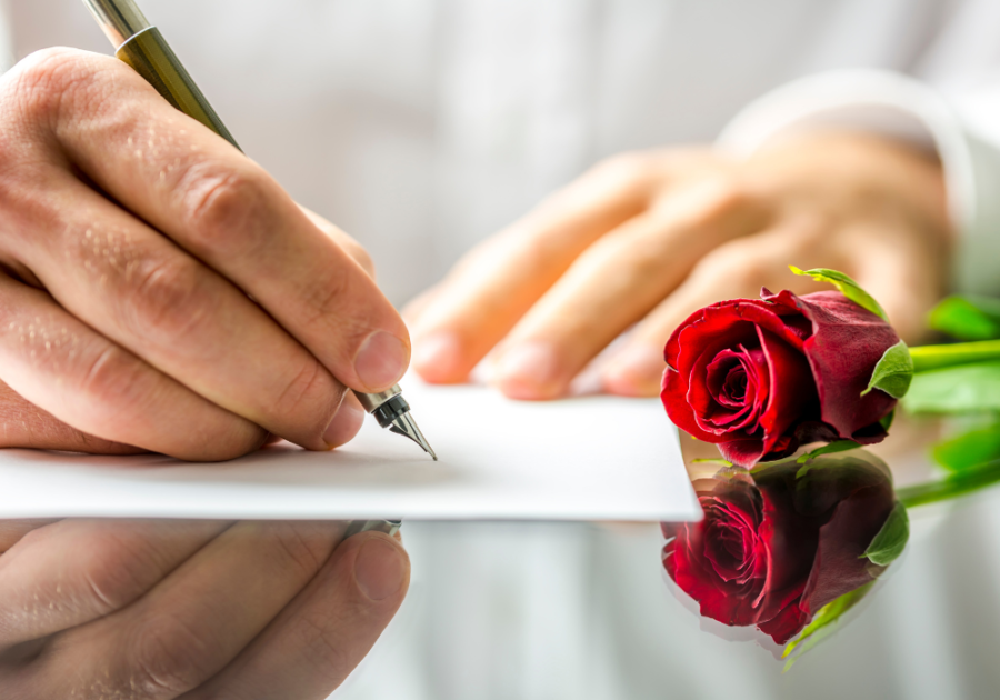用玫瑰梗手写给女友的情书