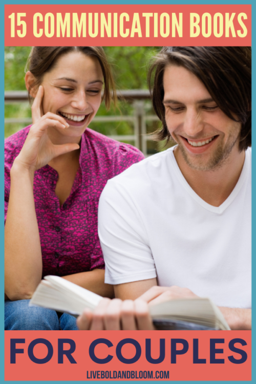 为情侣们寻找顶级的沟通书籍来加强你们的关系。现在就浏览专家的建议，重振你们的关系。