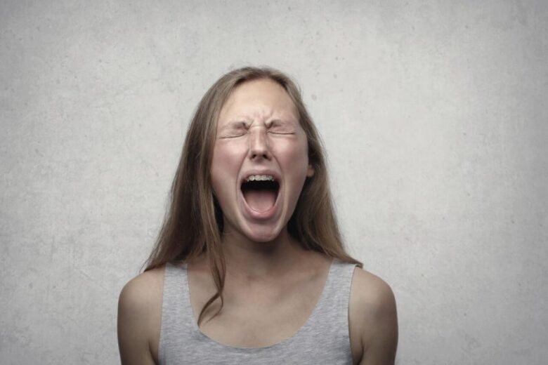 woman screaming, pet peeves